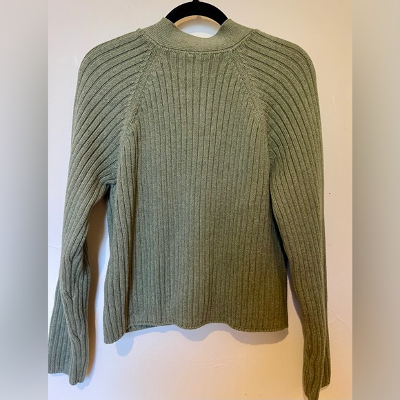 GAP Women's Olive Chunky Rib Slightly Cropped Pocket Cardigan - Picture 7 of 9